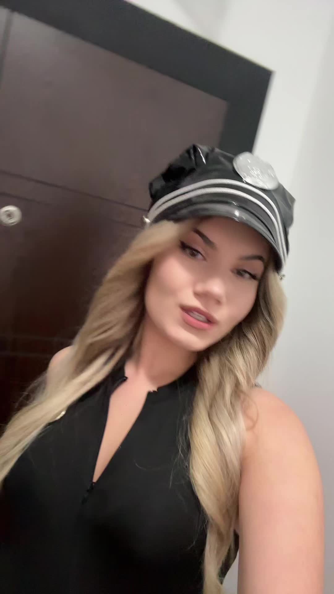 @Aviii