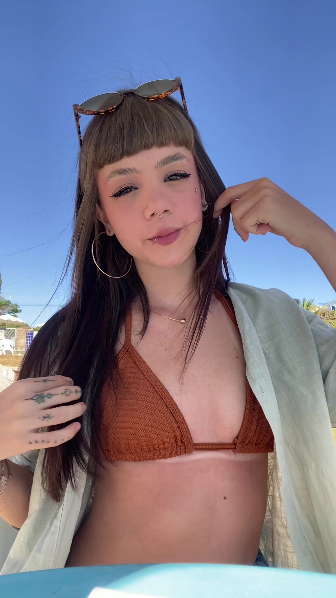 @Clara