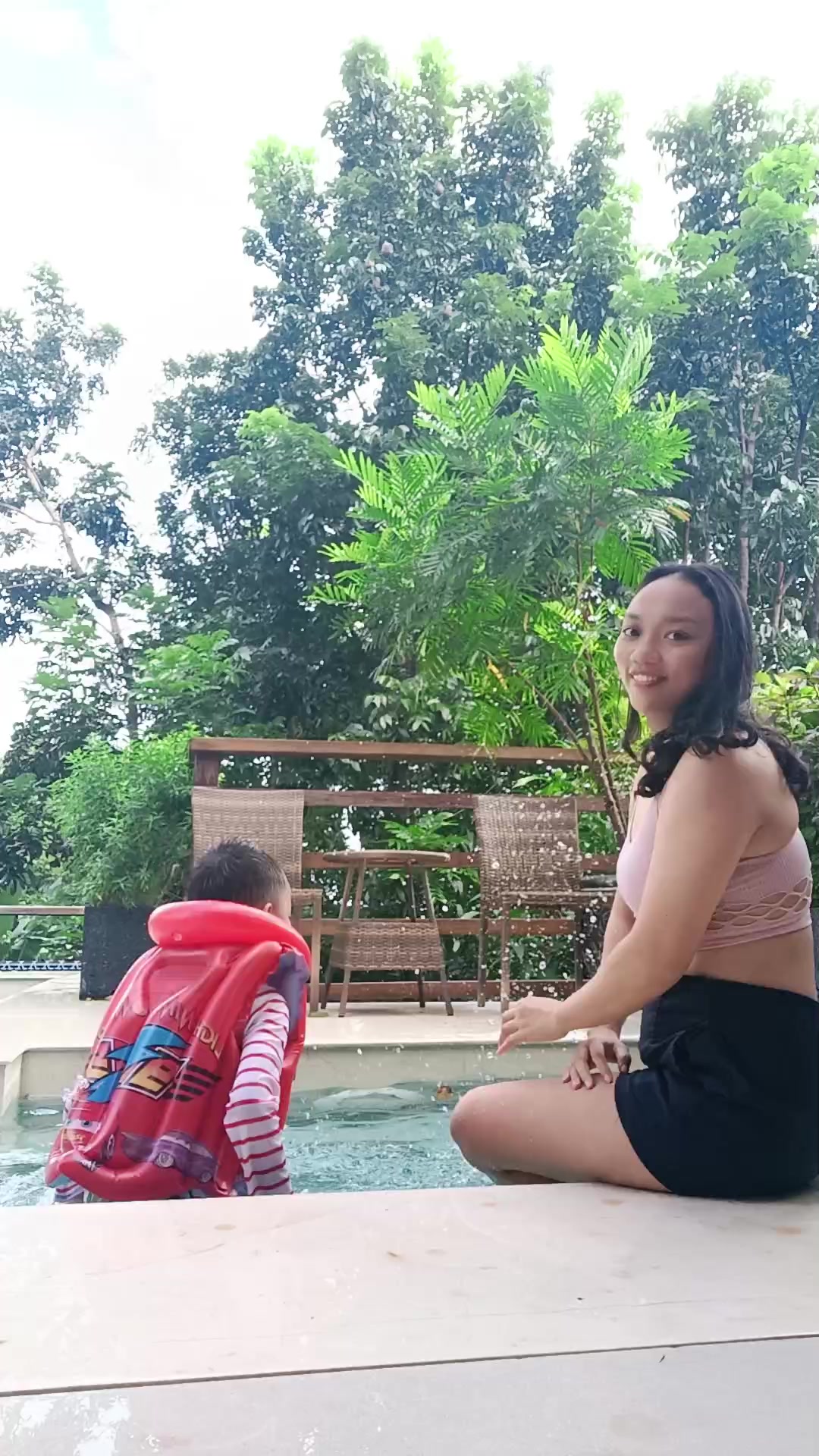 @hi_missviadnes