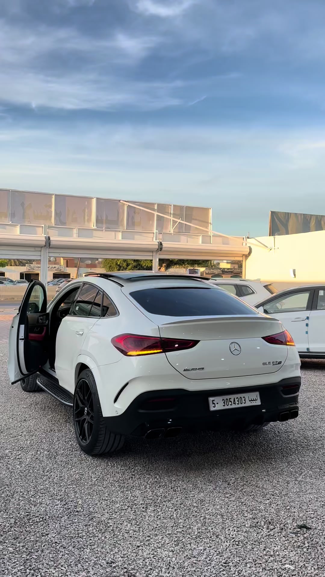 @يوسف زايد