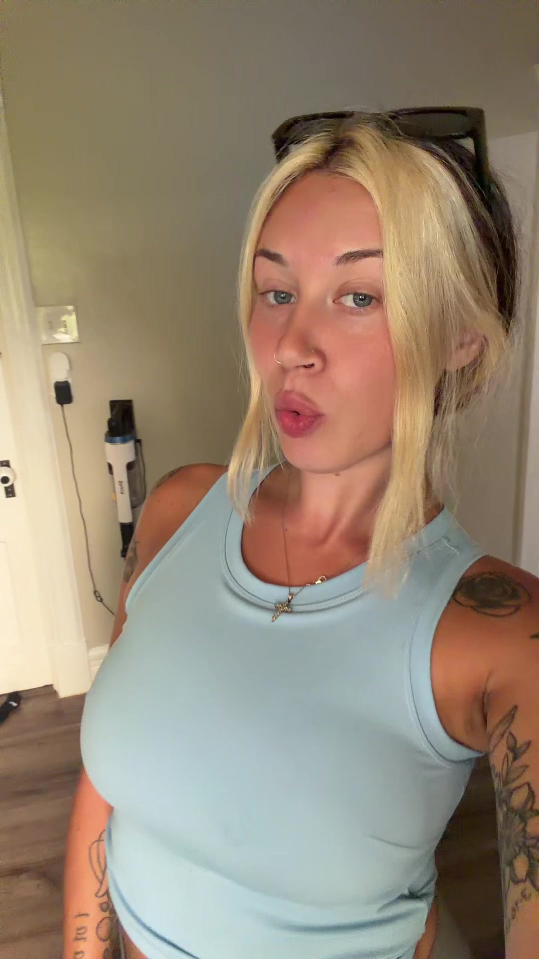 @Ashley nicole💋
