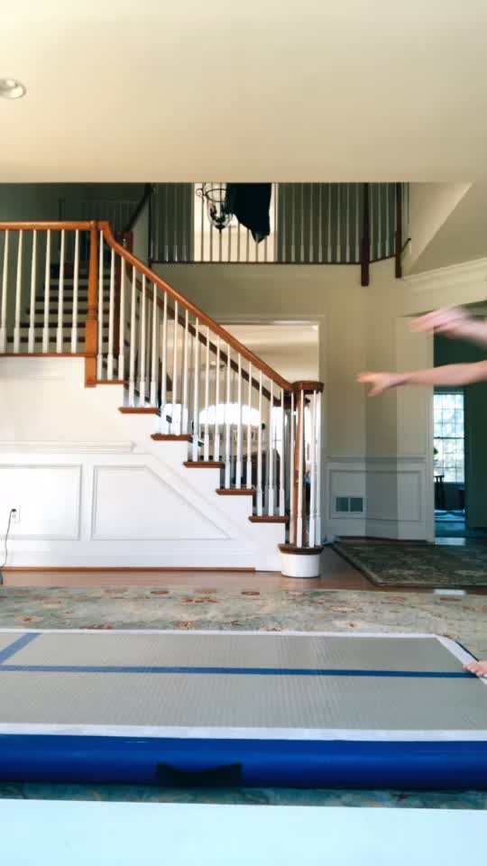 @Gymnast