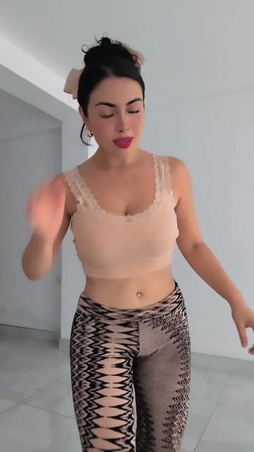 @Zely Vásquez🔥