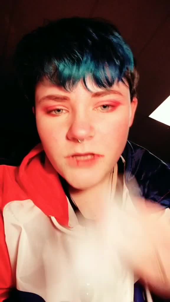 @Drama_Queen