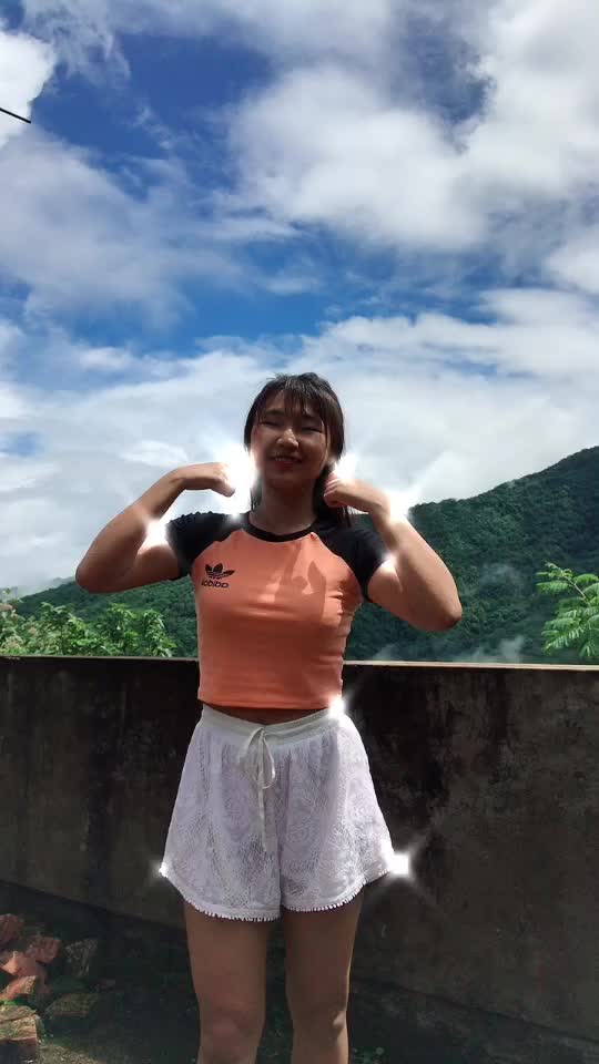 @Veronica awungshi