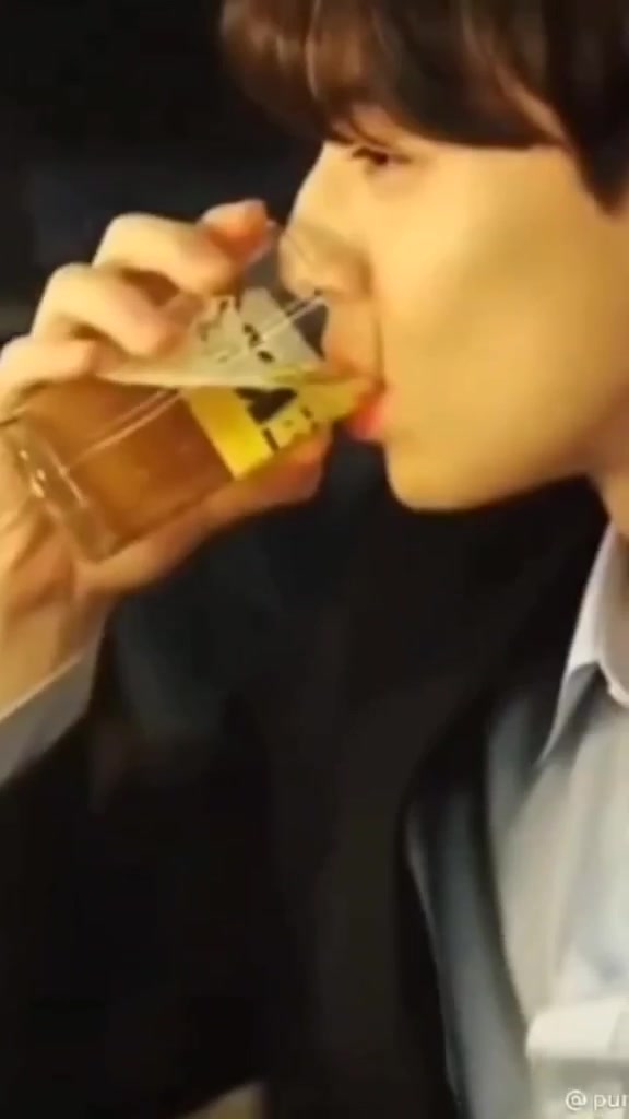 @Cha Eunwoo 차은우