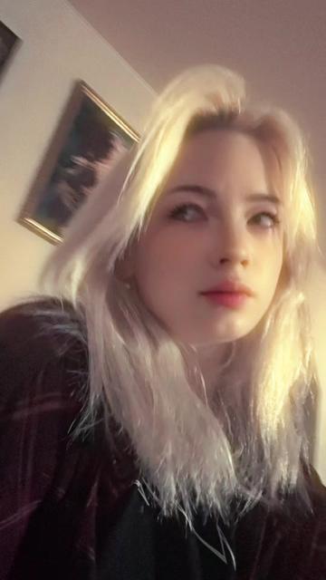 @♥️✨Nellie Myr✨♥️