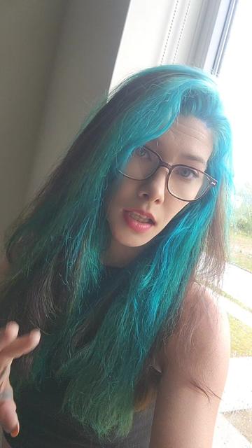 @Thegirlwiththecursemark