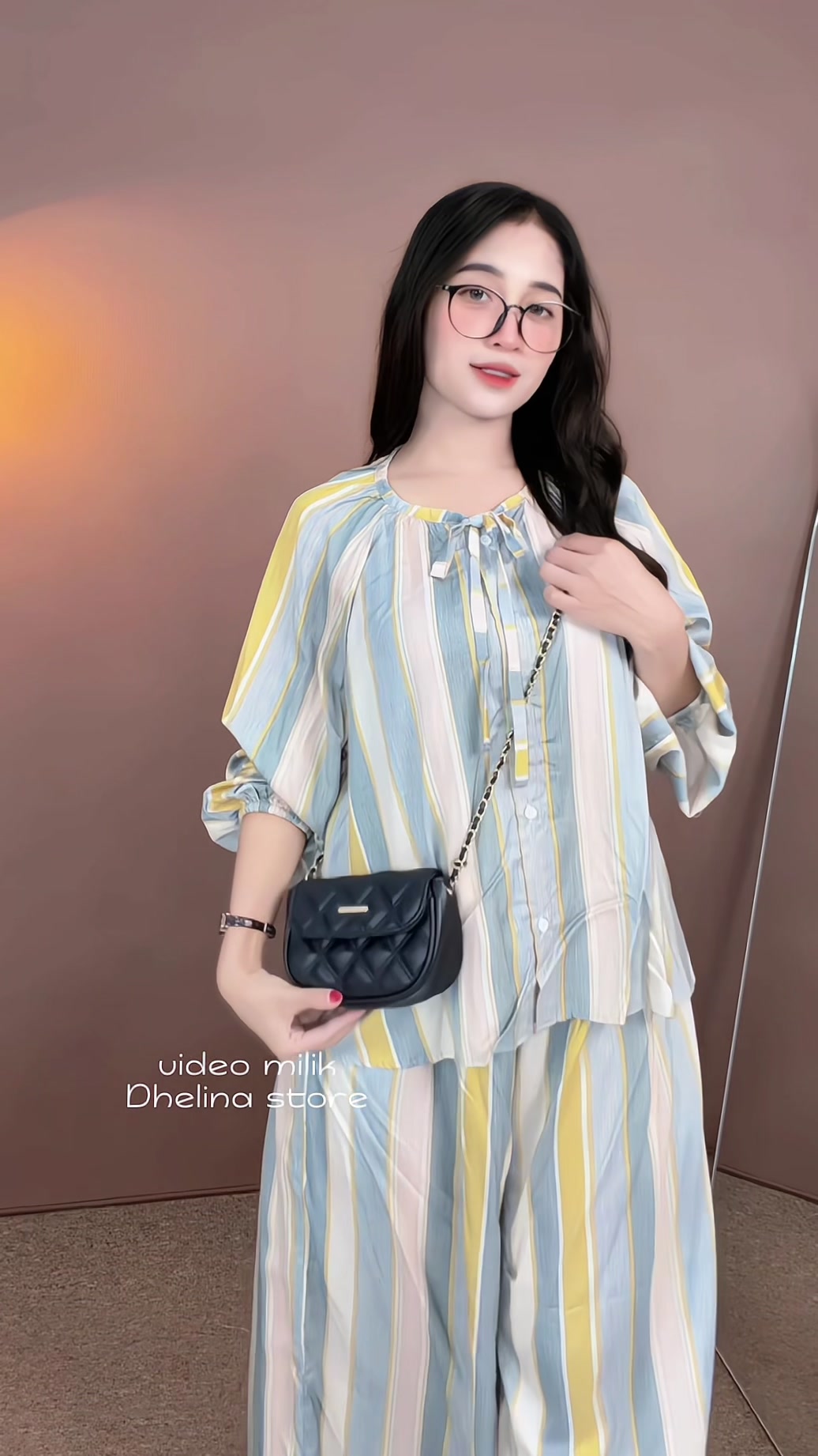@Dhelina store