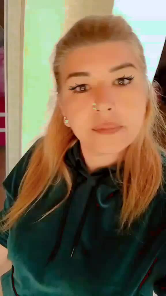 @Ayşe &Ouml;zyılmazel