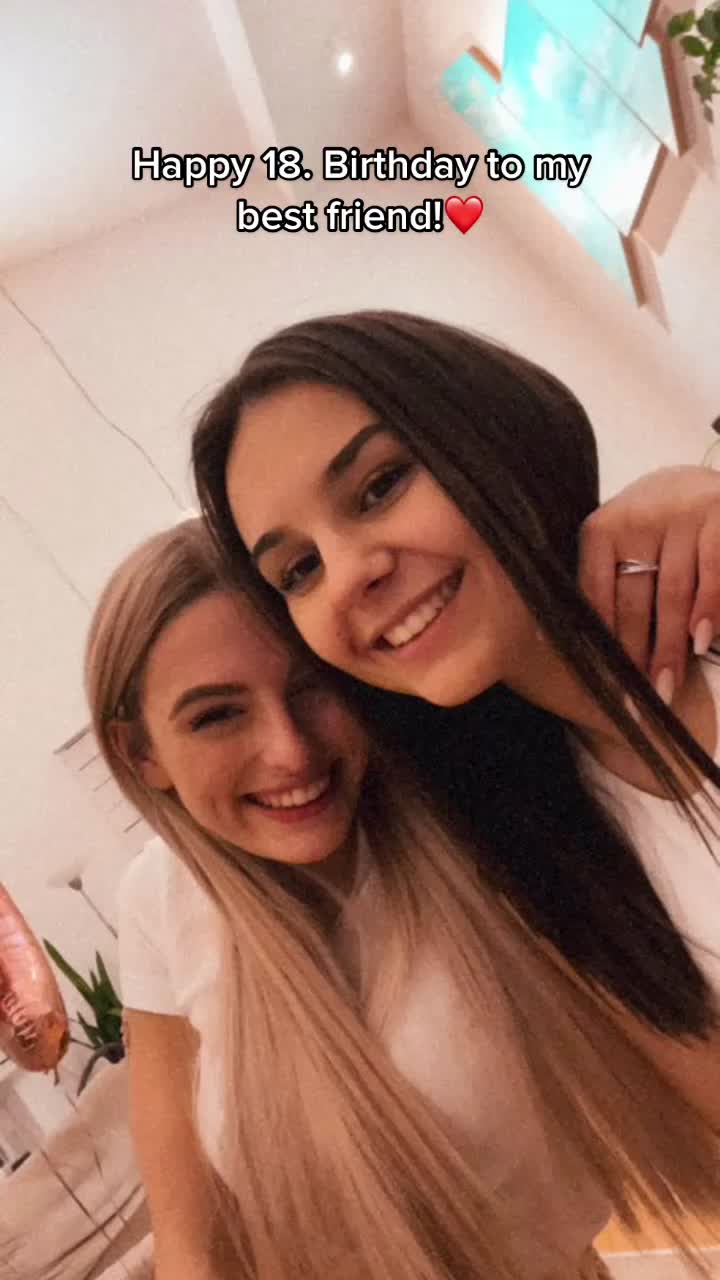 @Juliana 🦋