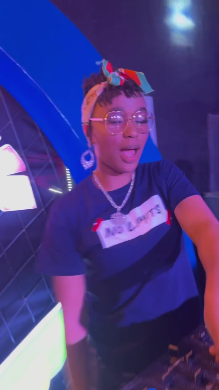@Djsinyorita