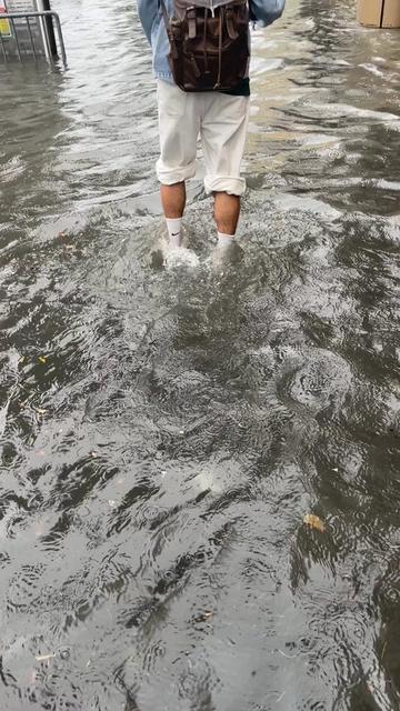 @समुन्द्र कार्की 海