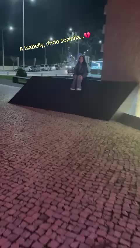 @oq_a_Belly_tá_fazendo...?
