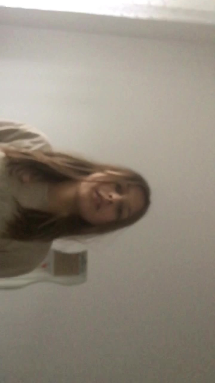 @Erjola_kq