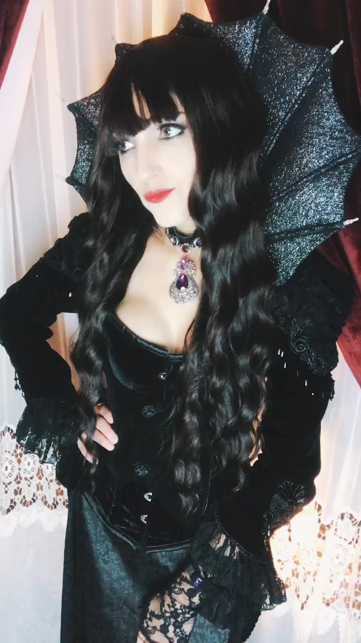@MissDeMina