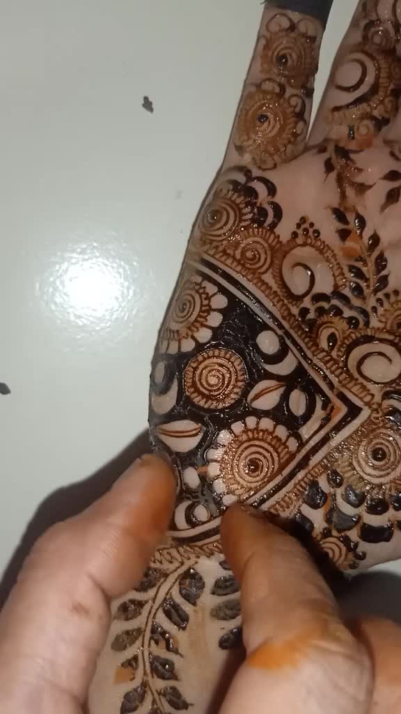 @Sindhu mehandi artis