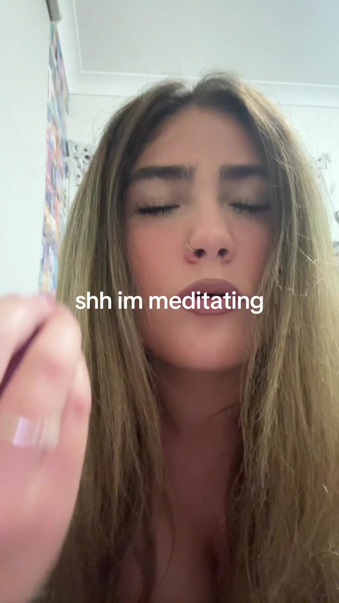 @B?