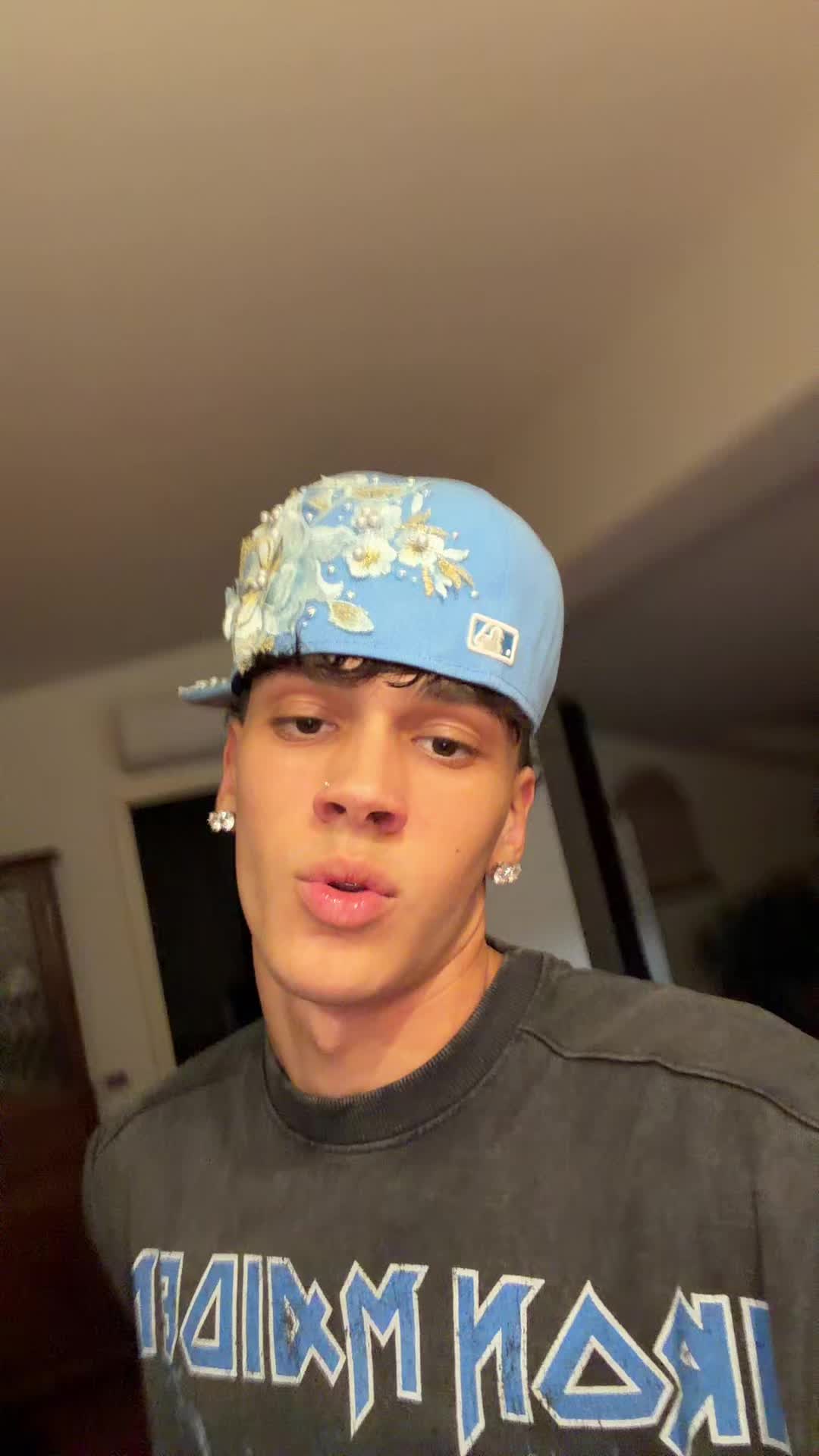 @ddagiox_🦅