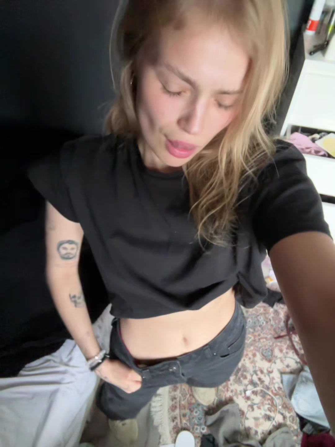 @вика бибика🏎️