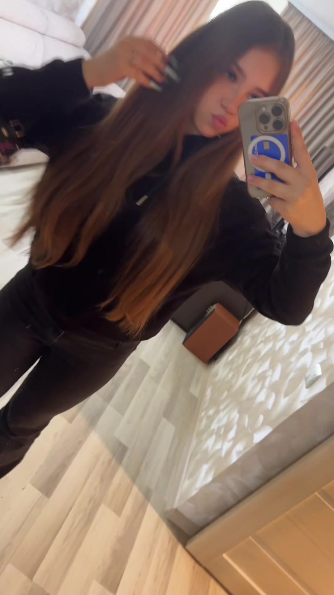 @Лемурова