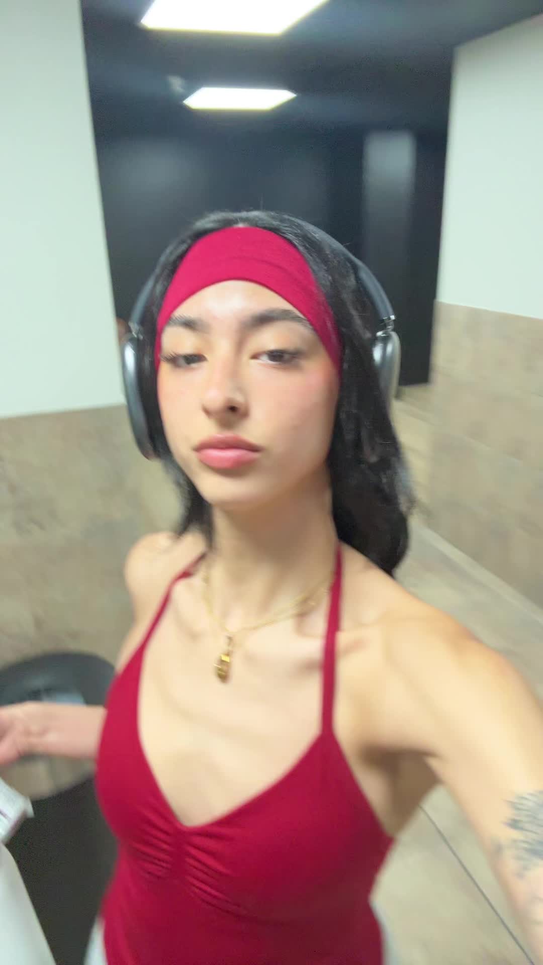 @Daaviaanaa