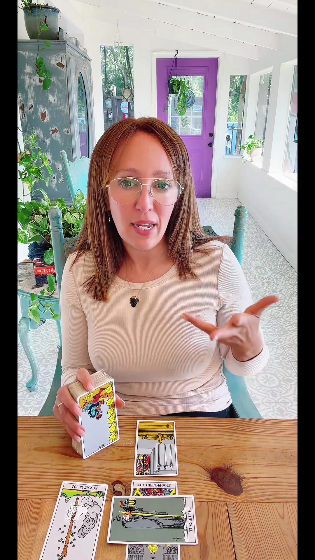 @Soulfuljilly•Life Coach/Tarot