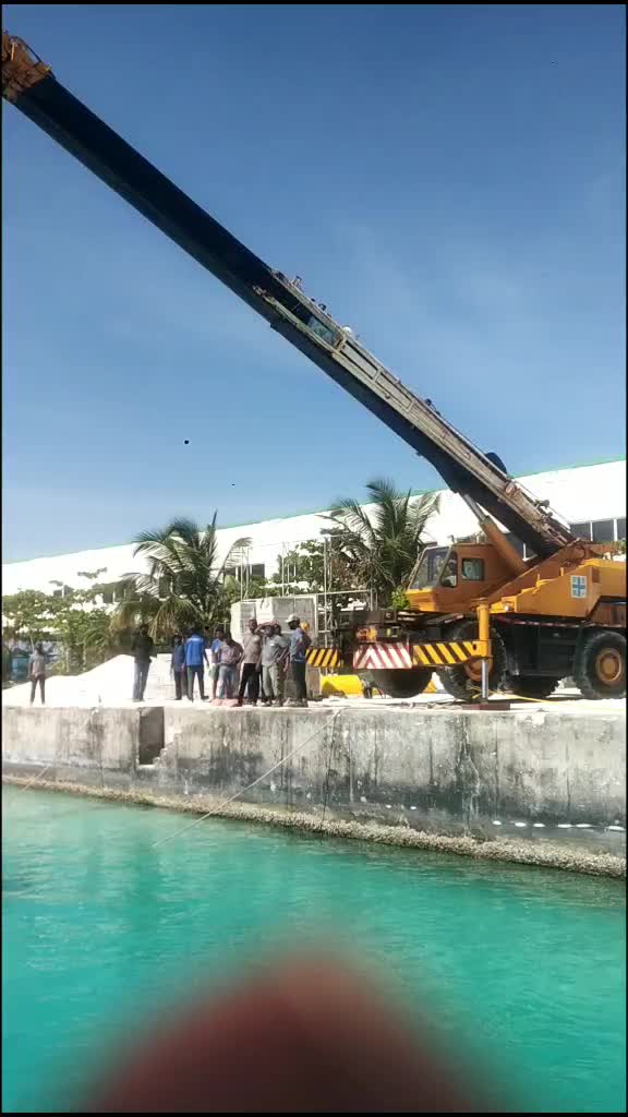 @ANAND KOLLEMCODE 🇲🇻