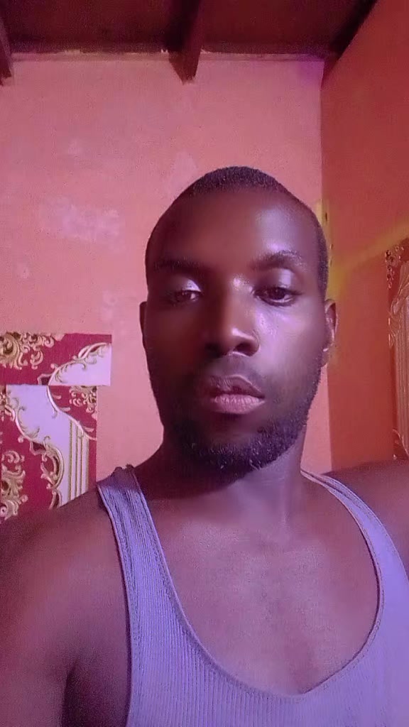 @Derval Maroon✊️