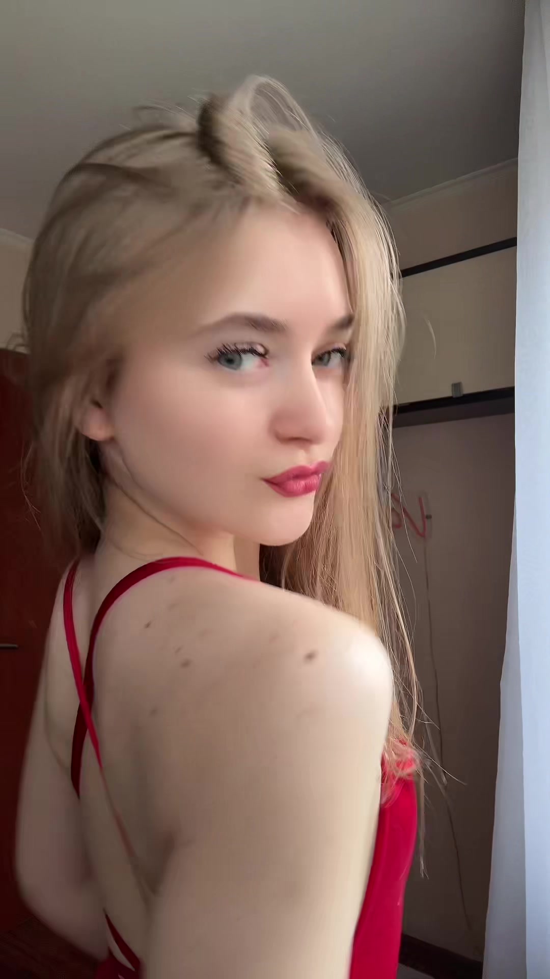 @888