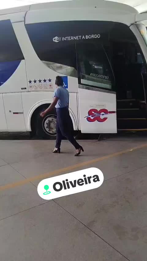 @Anynha Auxiliar de 🚍