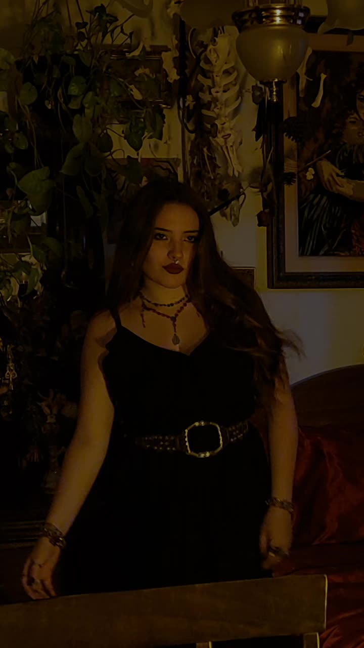@Sarah_crows