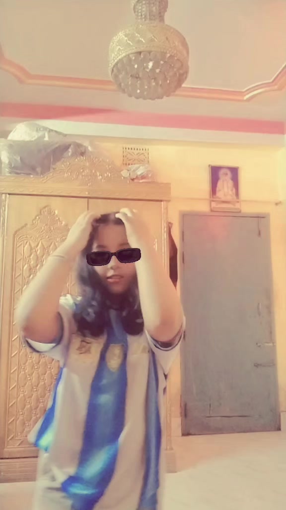 @Shreya ghosh ✌️