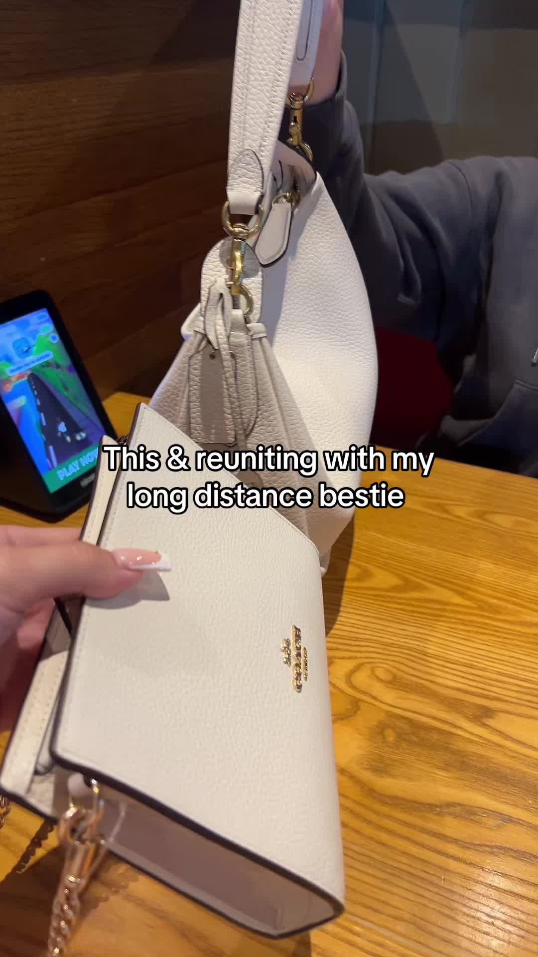 @Rhi🤍