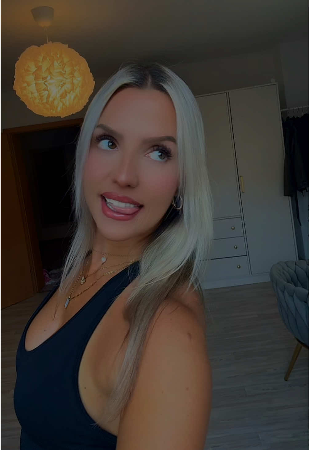 @jacquelineschx