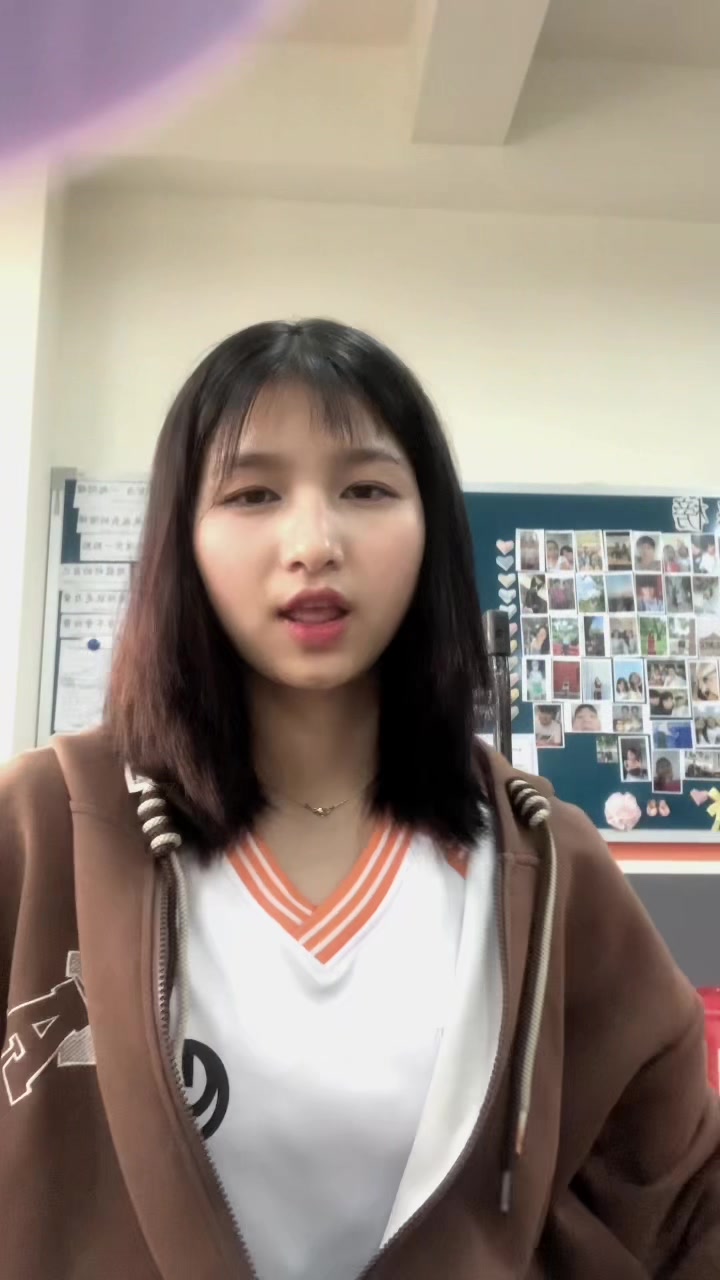 @何利芳