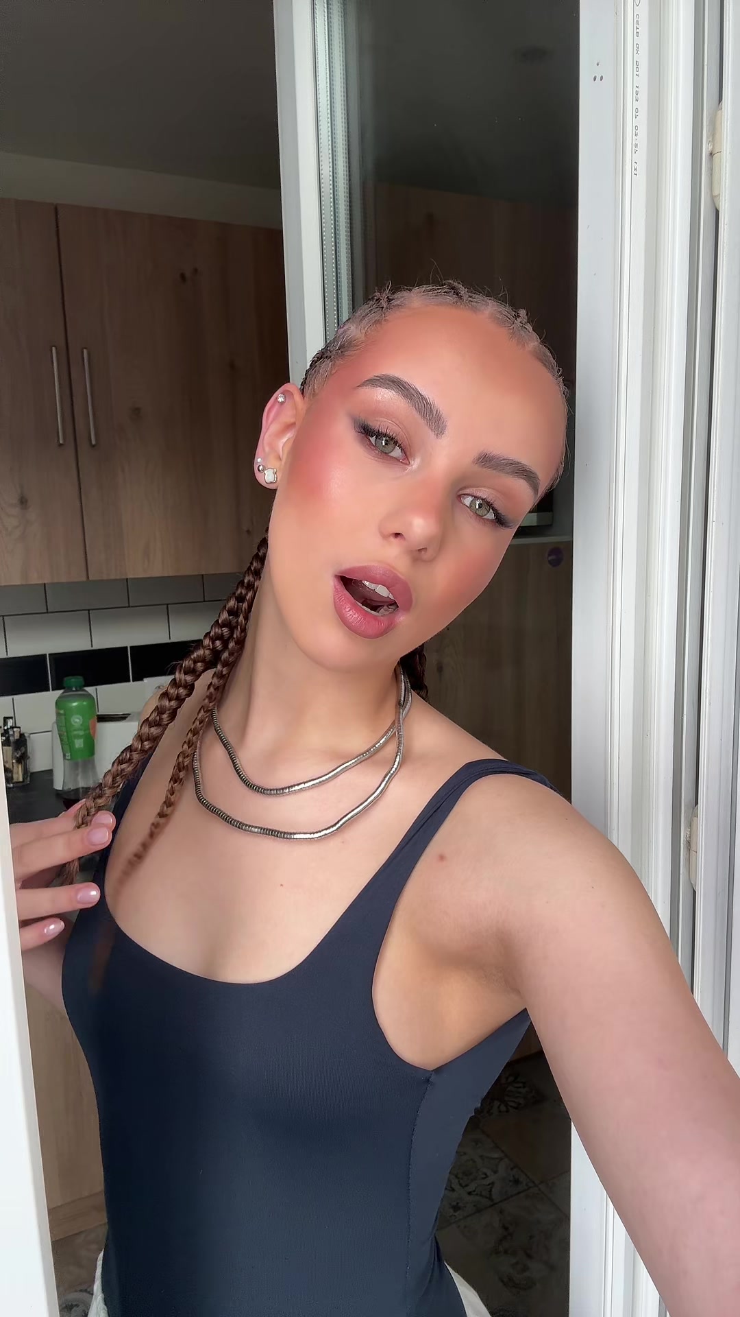 @lilianaklusa