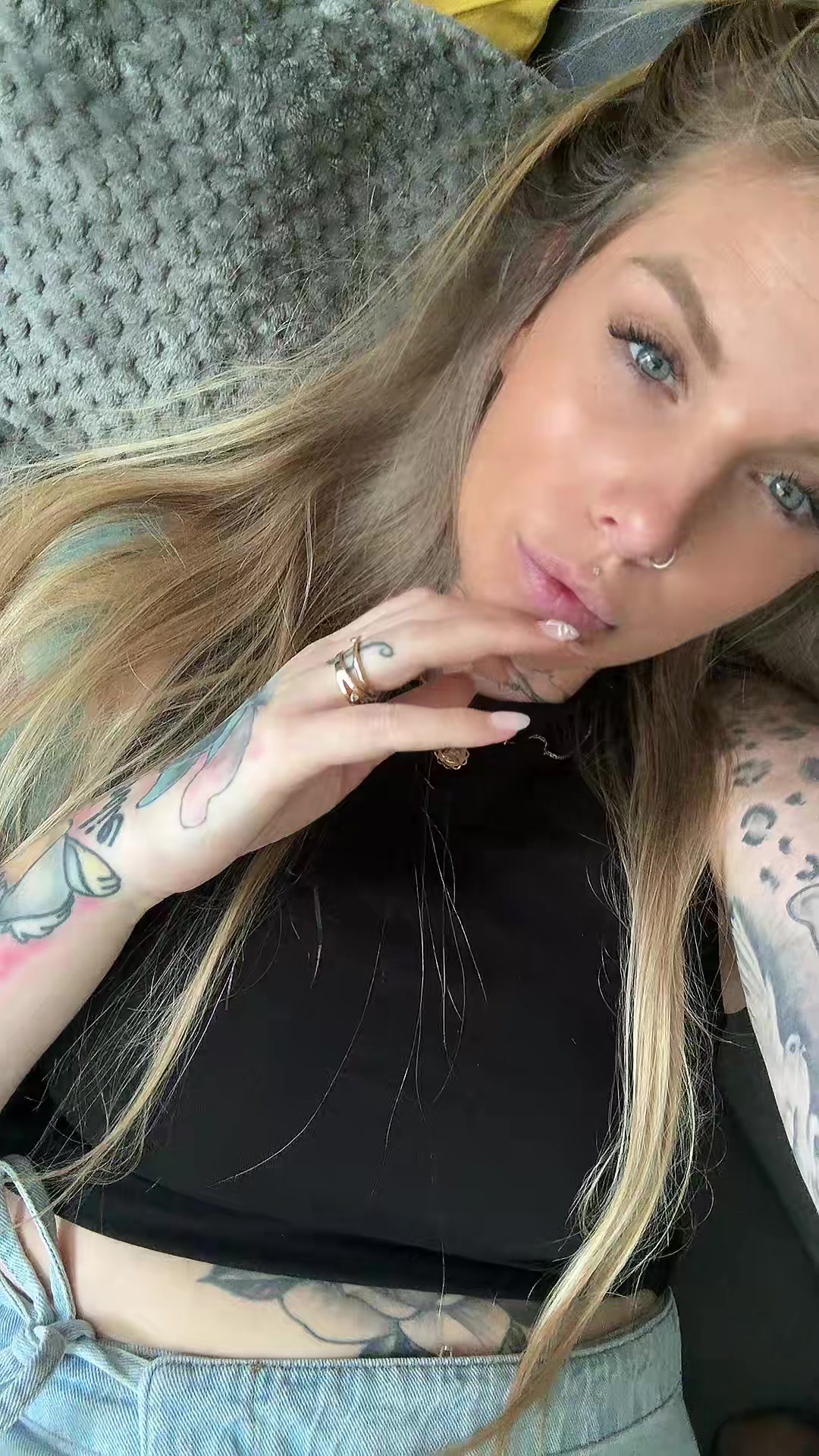 @Ang&eacute;lika🇵🇱