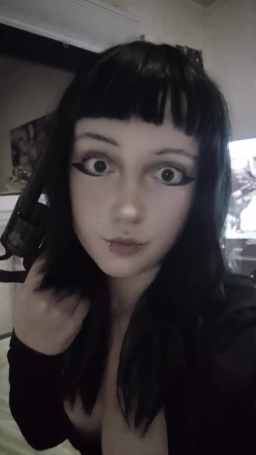 @🖤 виола 🖤