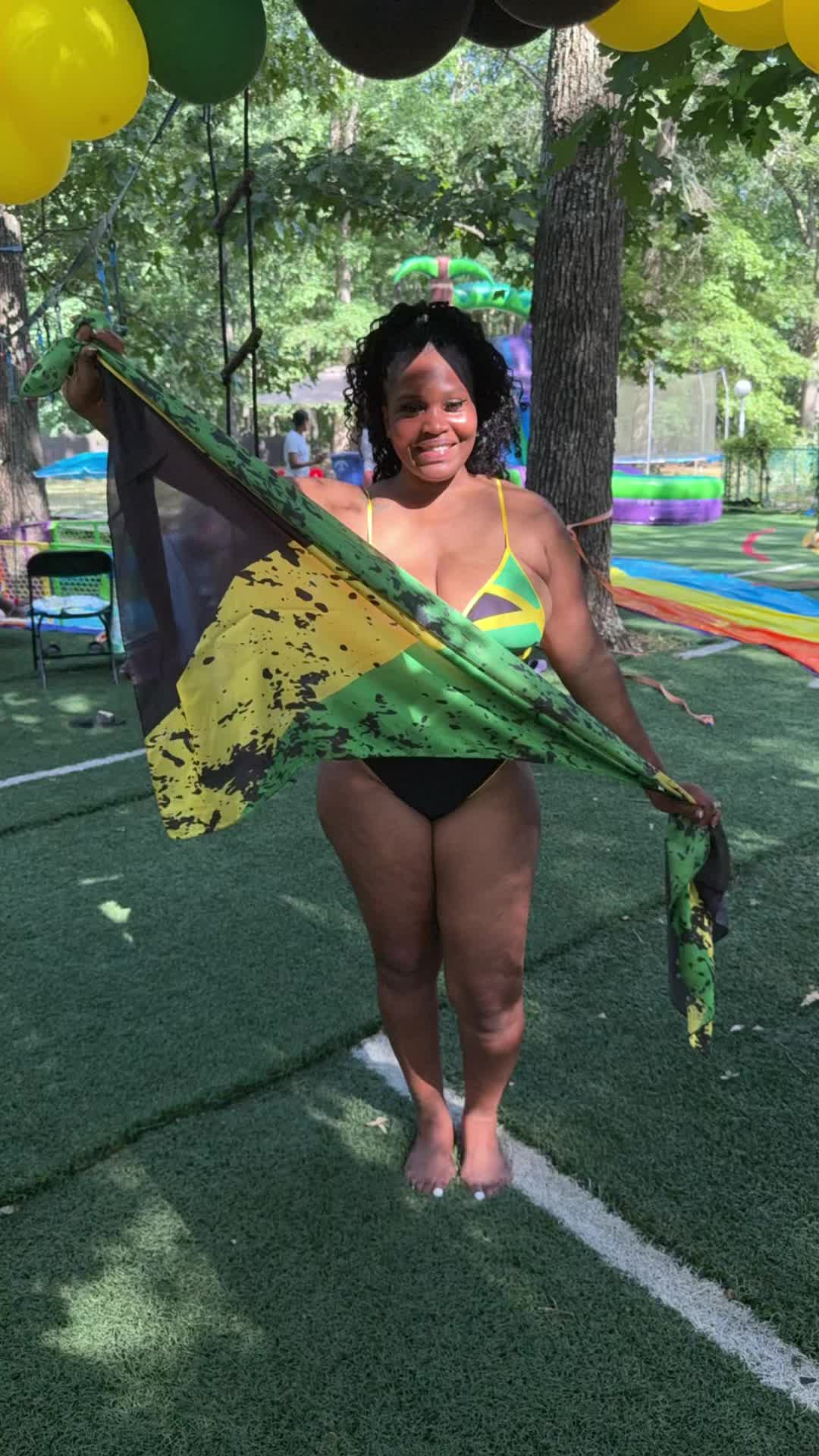 @Mz_Sandriena