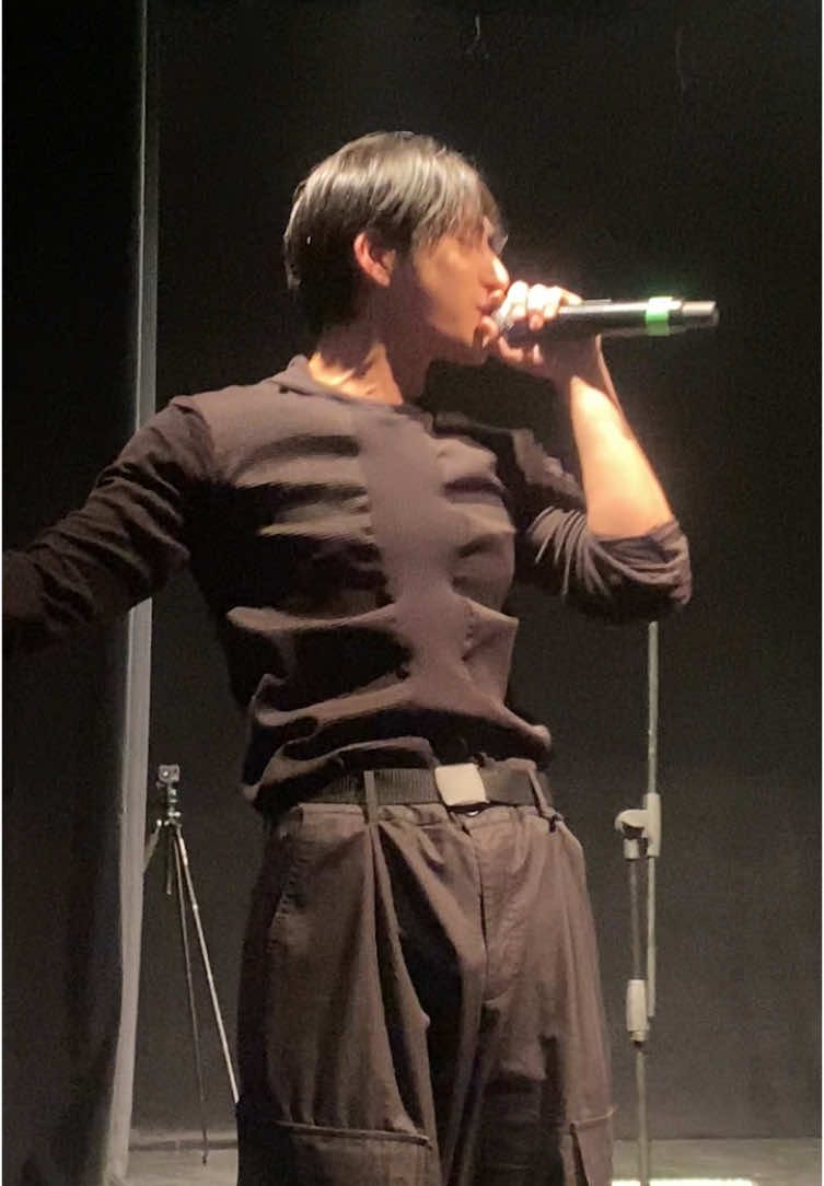 @imoonholic_