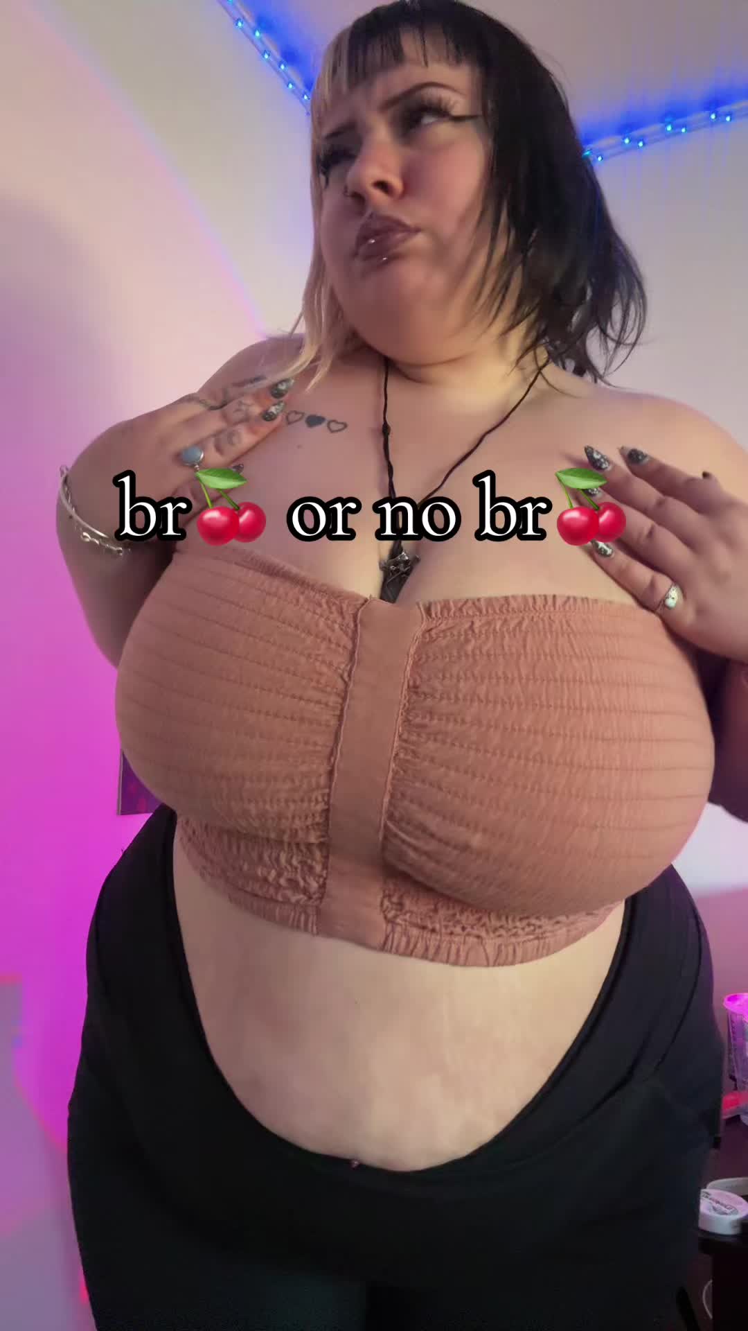 @shantellesworldd