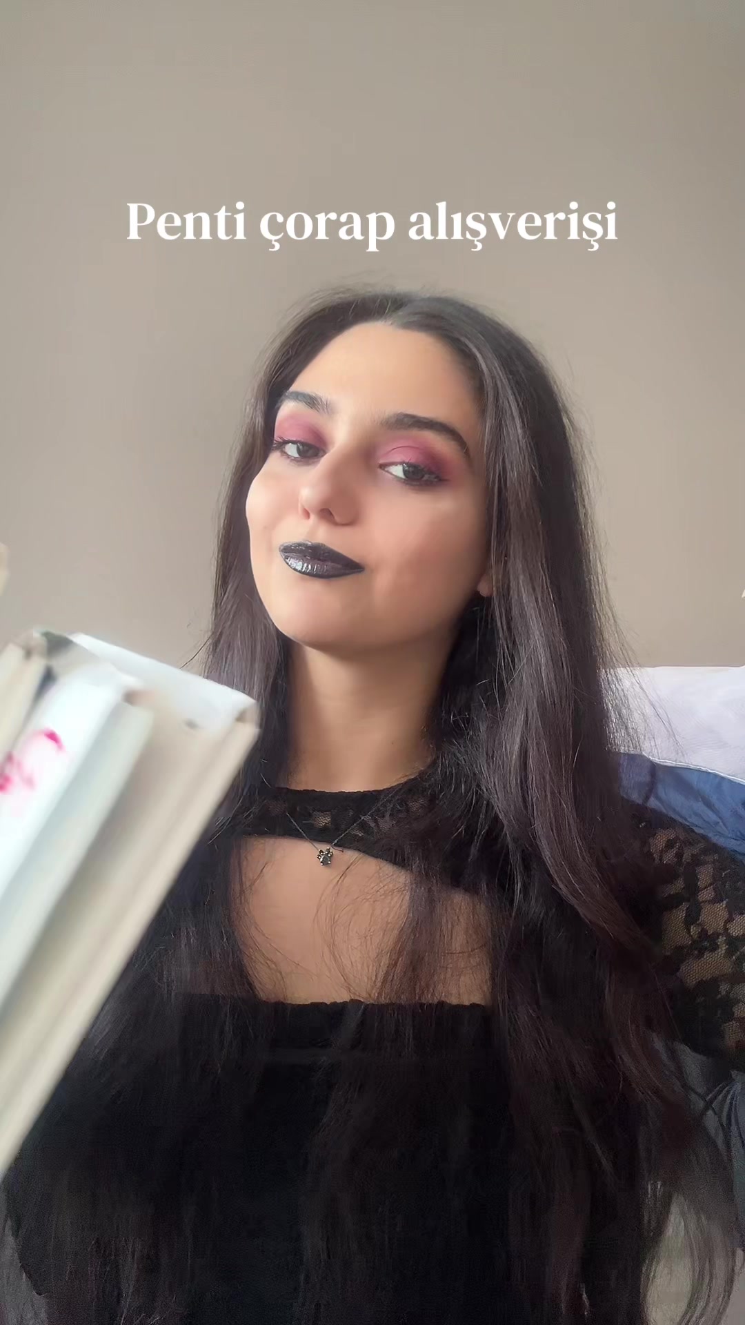@Sena🦇