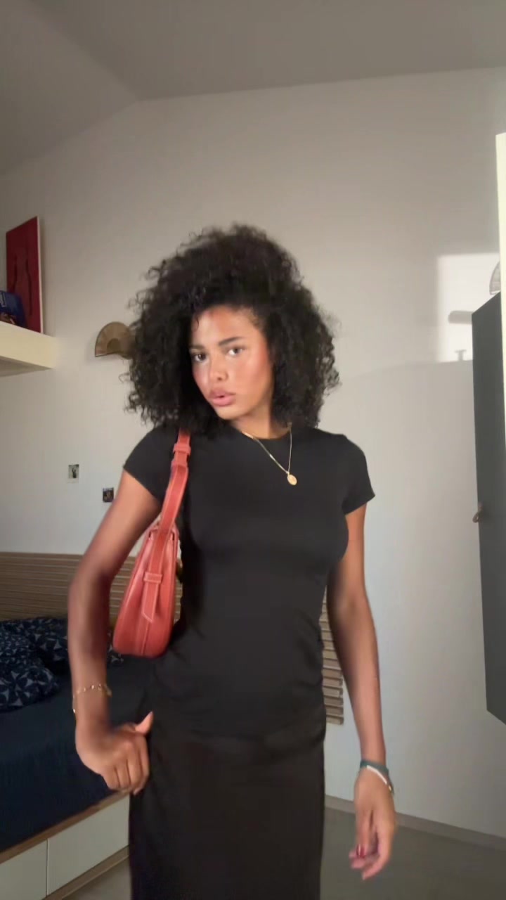 @yeleenaa