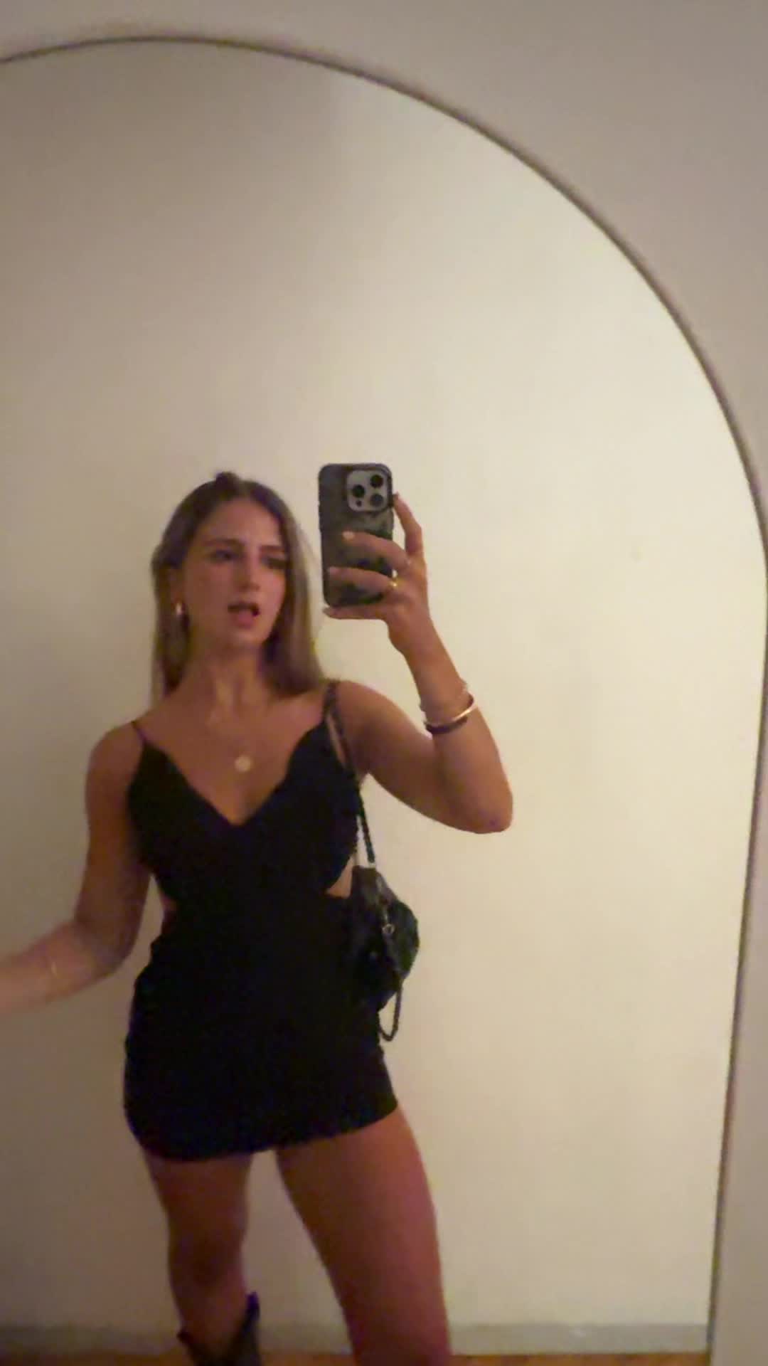@Camila