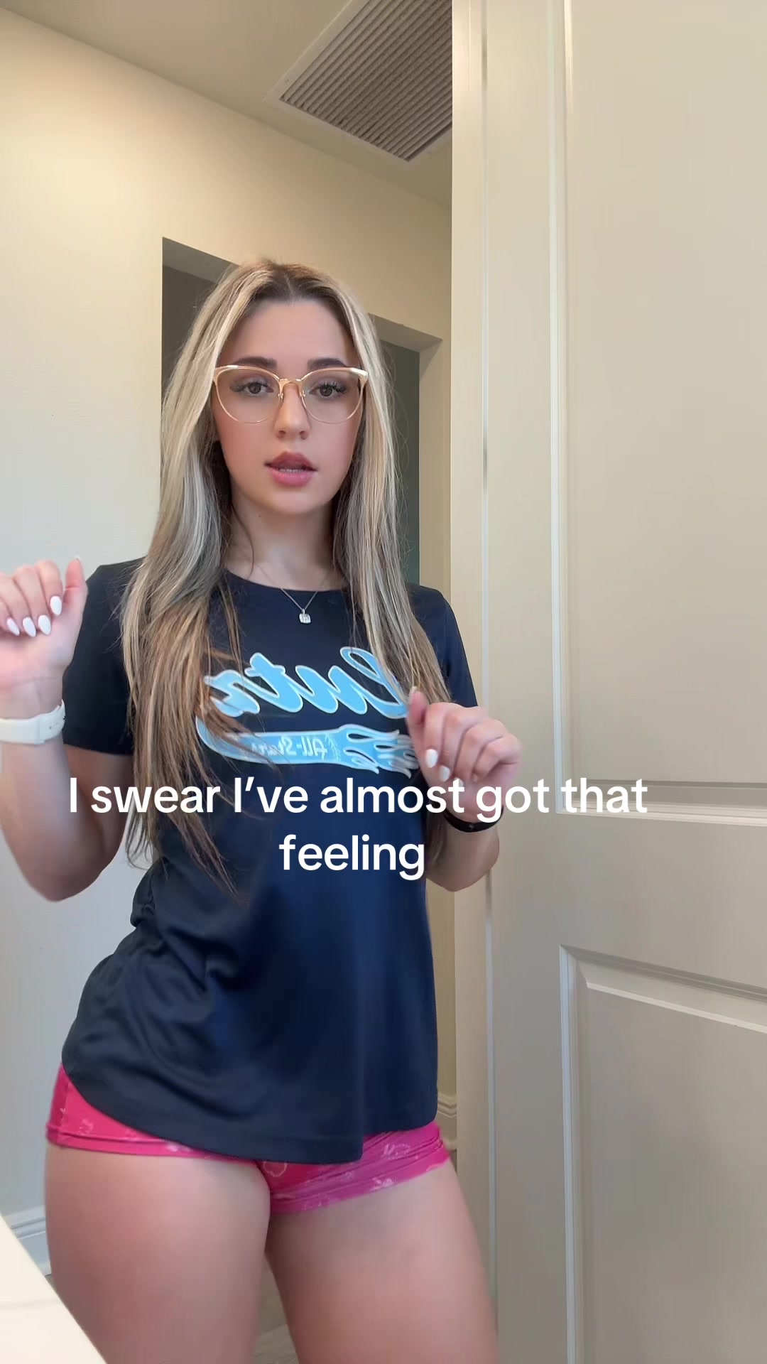@zoeycakezz