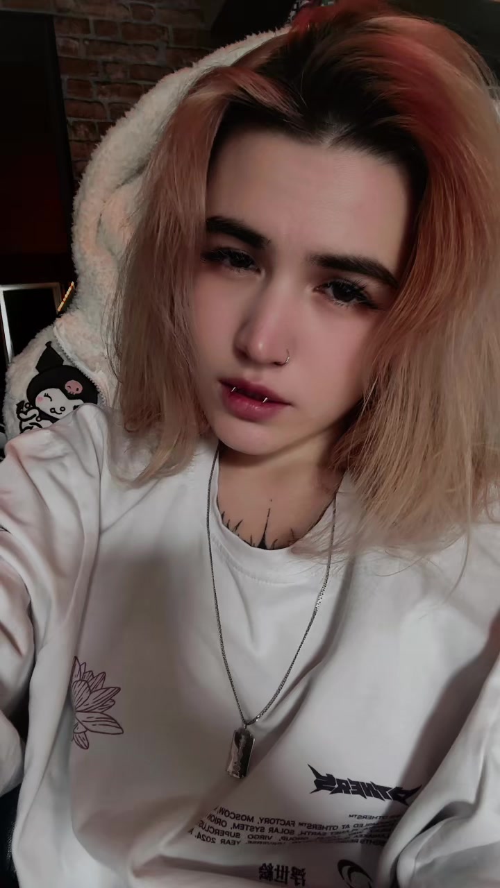 @Frieren 🦋 @