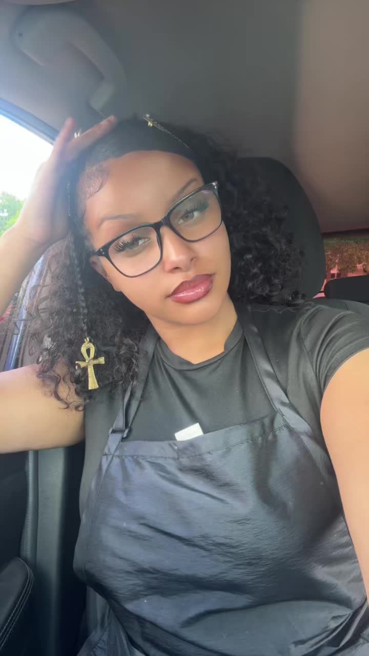 @ThaatGirlTy