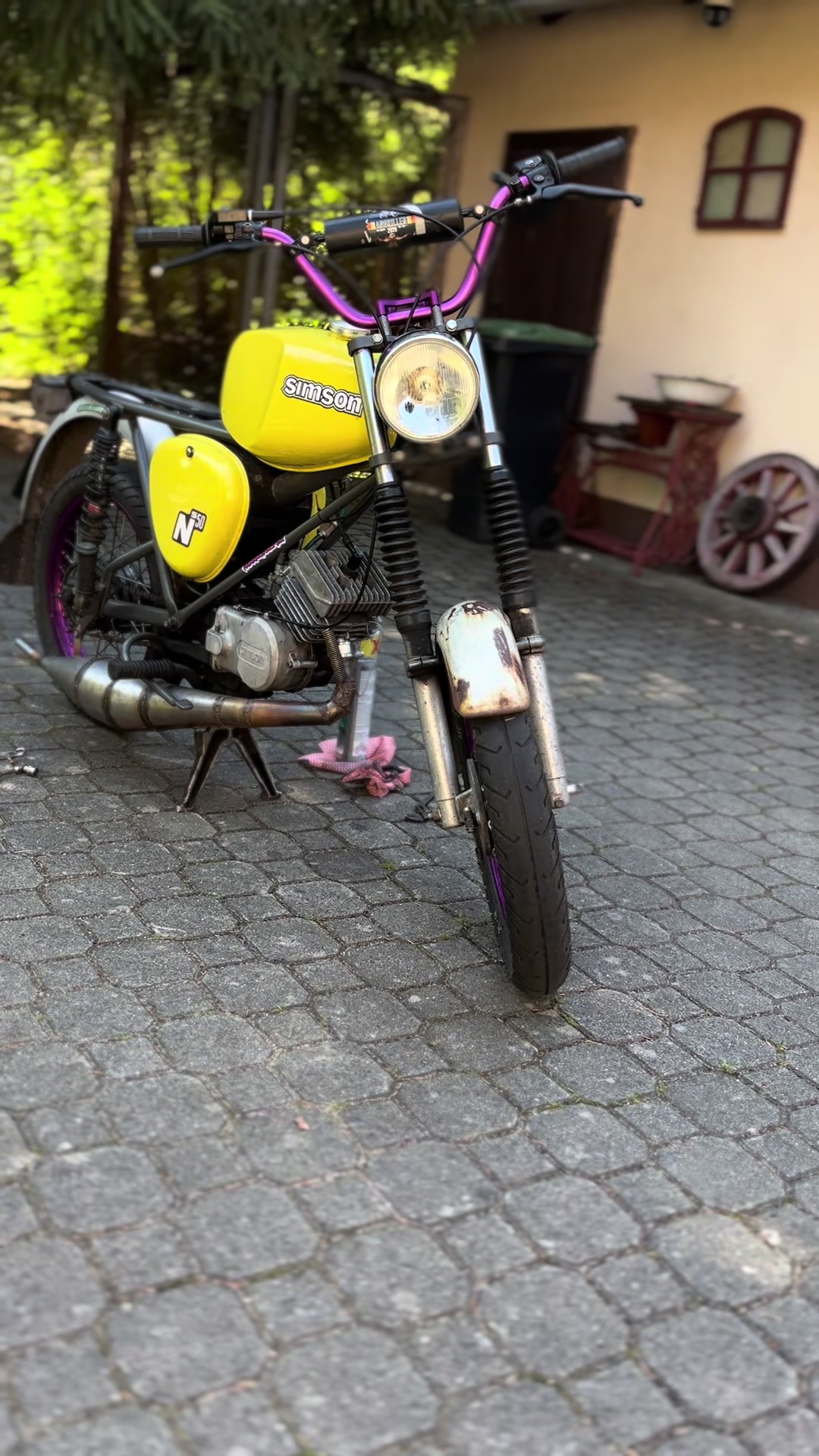 @2stroke.hnl