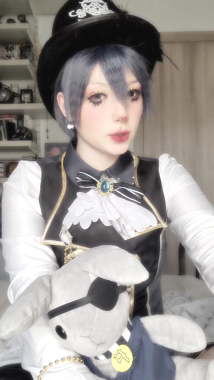 @🐈&zwj;⬛Akitten🪼